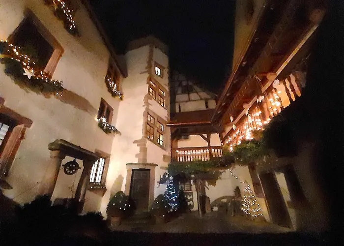Adrihof A Riquewihr, Cour De L'Abbaye D'Autrey